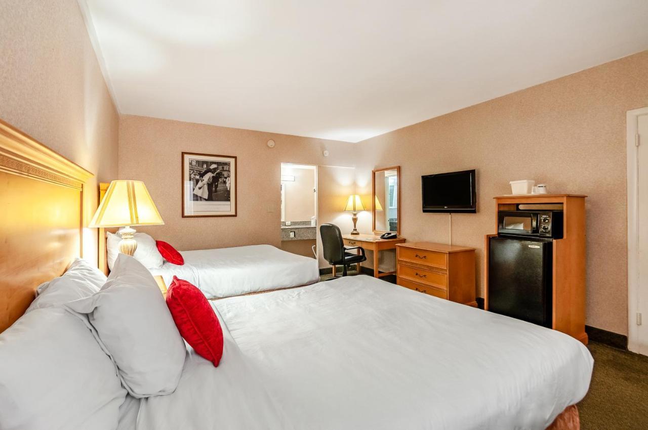 RED LION HOTEL ROSSLYN IWO JIMA ARLINGTON, VA 2* (United States) - from US$ 156 |