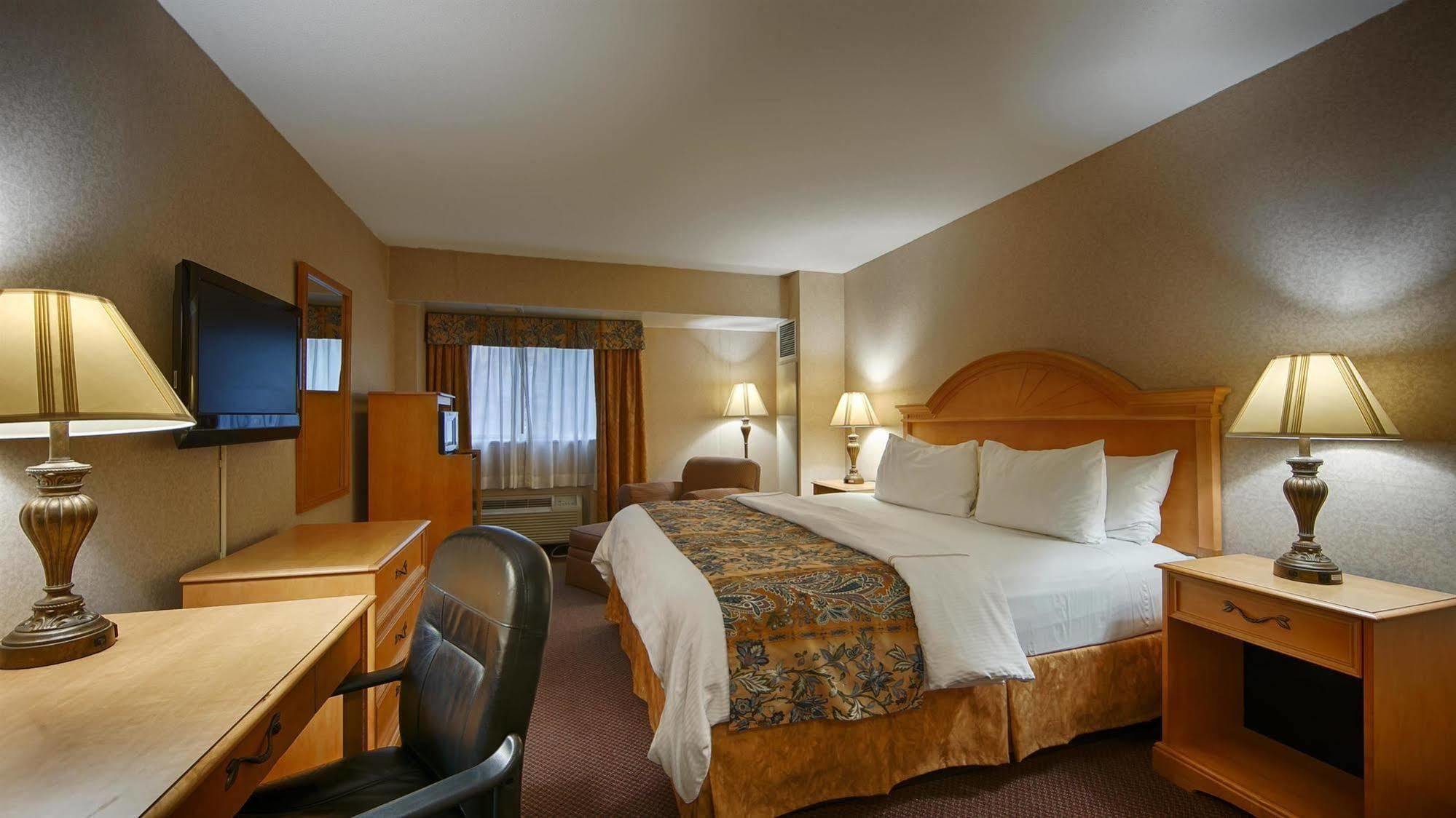 RED LION HOTEL ROSSLYN IWO JIMA ARLINGTON, VA 2* (United States) - from US$ 156 |